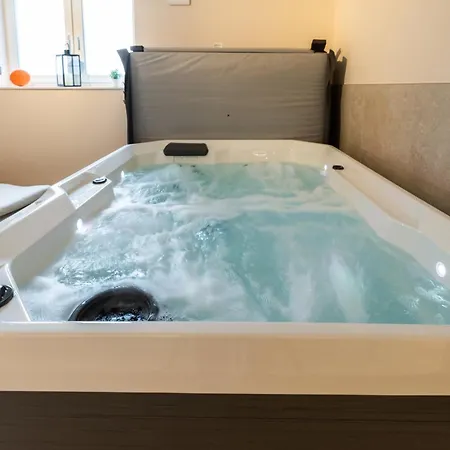 Appartement Eifel Comfort Luxury Mit Privatem Whirlpool & Sauna Pronsfeld